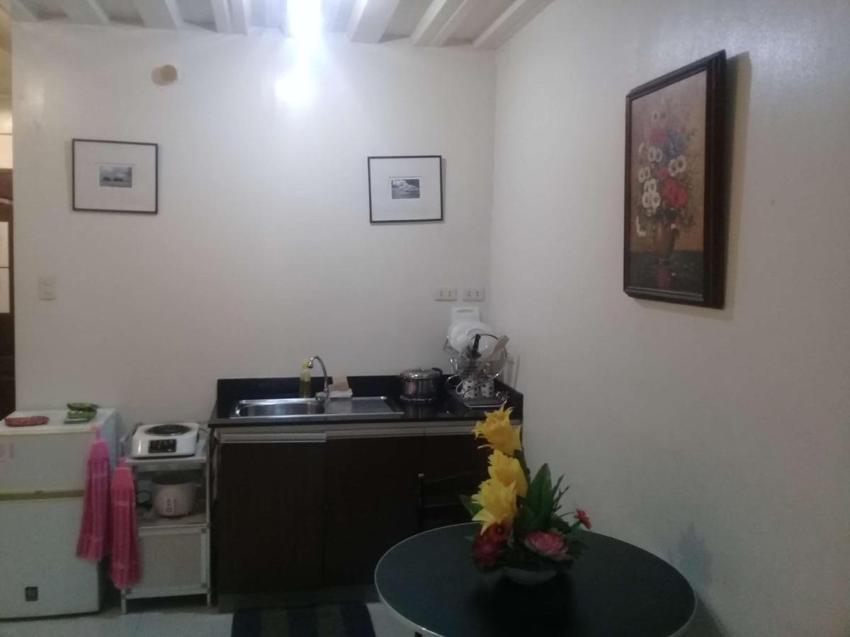 Ekonumi Rooms At Moonwalk Paranaque Paranaque City Luaran gambar
