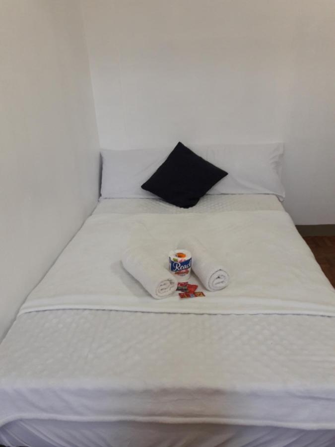 Ekonumi Rooms At Moonwalk Paranaque Paranaque City Luaran gambar